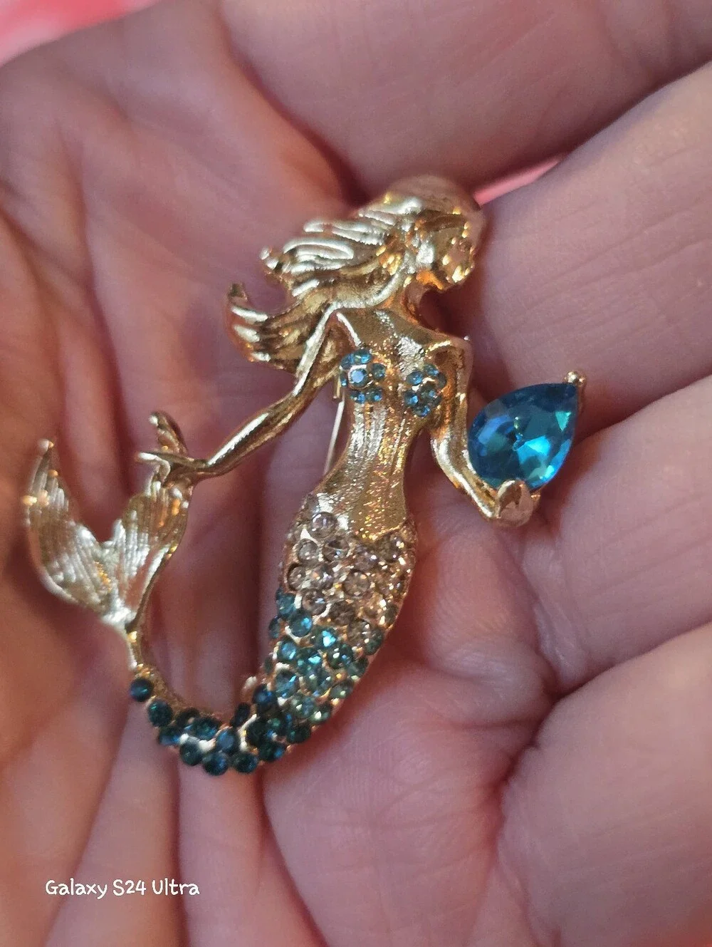 Mermaid Tiny Brooch NEW